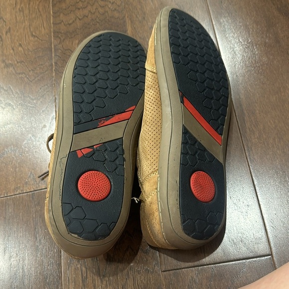 Muk Luks brown shoes- size 12 - Picture 5 of 5